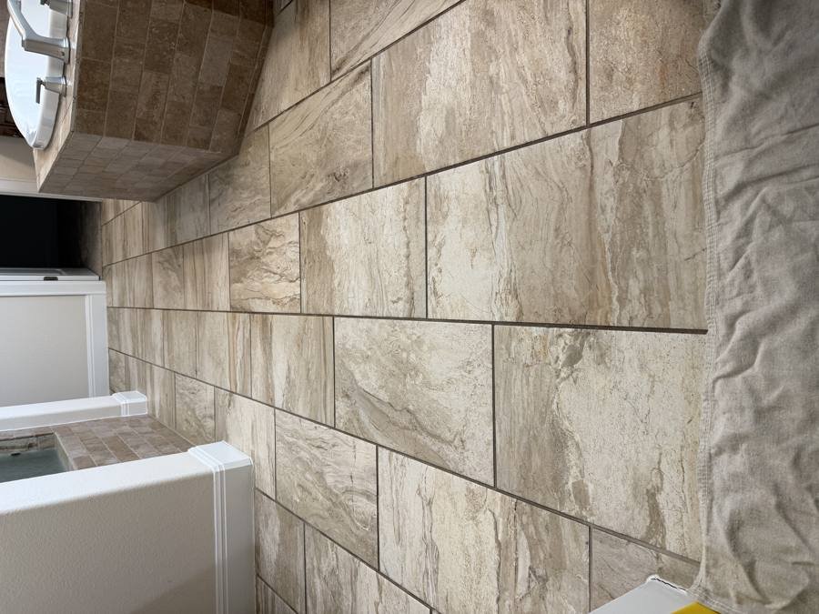 Bathroom tile and grout cleaning in Medford, OR